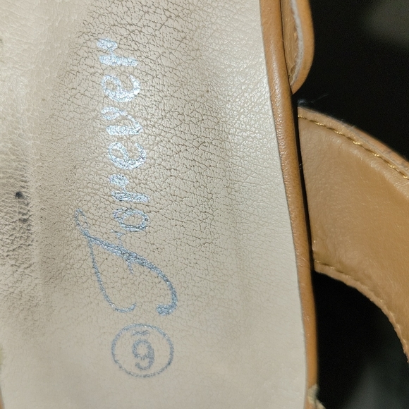 ISO strappy heels - Picture 2 of 2